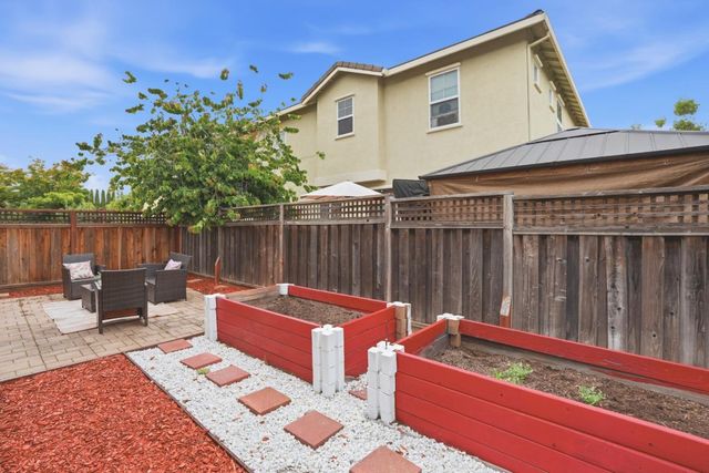 3 Shorebreeze Court, East Palo Alto, CA 94303