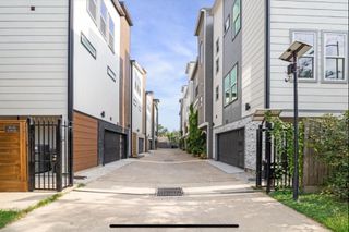 602 W 28th Street A, Houston, TX 77008