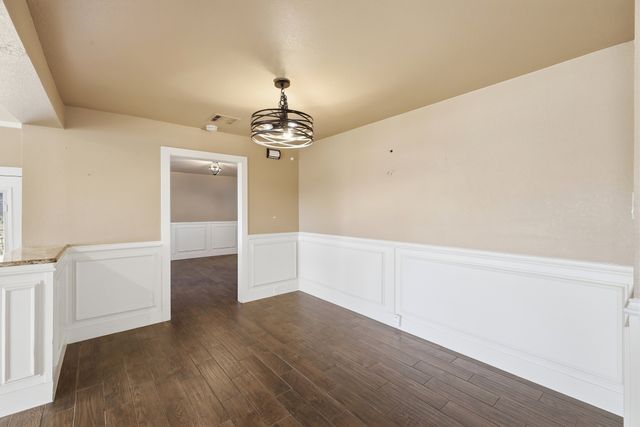 809 Cardinal Circle, Bedford, TX 76022