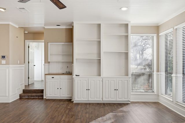 809 Cardinal Circle, Bedford, TX 76022