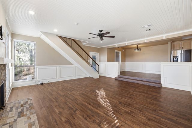 809 Cardinal Circle, Bedford, TX 76022