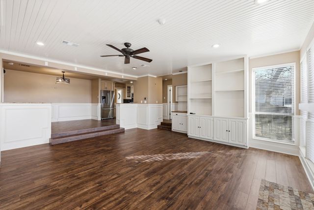 809 Cardinal Circle, Bedford, TX 76022