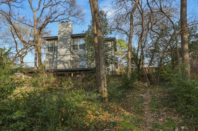 809 Cardinal Circle, Bedford, TX 76022