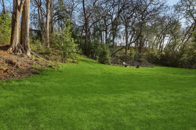 809 Cardinal Circle, Bedford, TX 76022