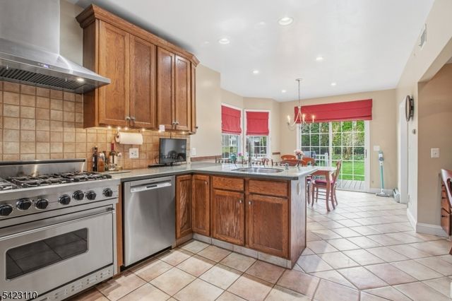 2085 Elizabeth Ave, Scotch Plains Twp., NJ 07076