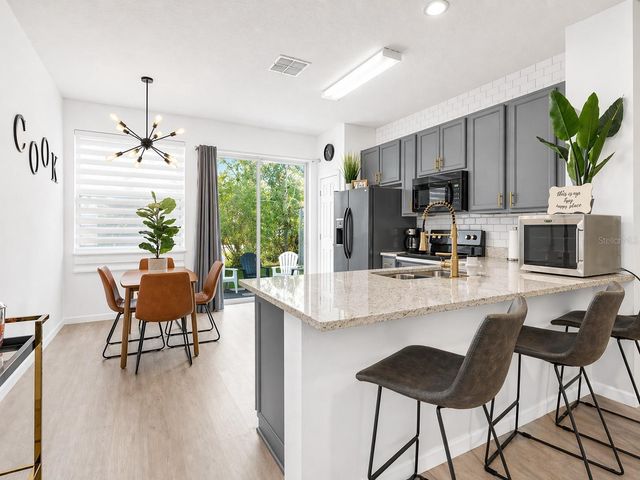 5492 PARADISE CAY CIRCLE, Kissimmee, FL 34746