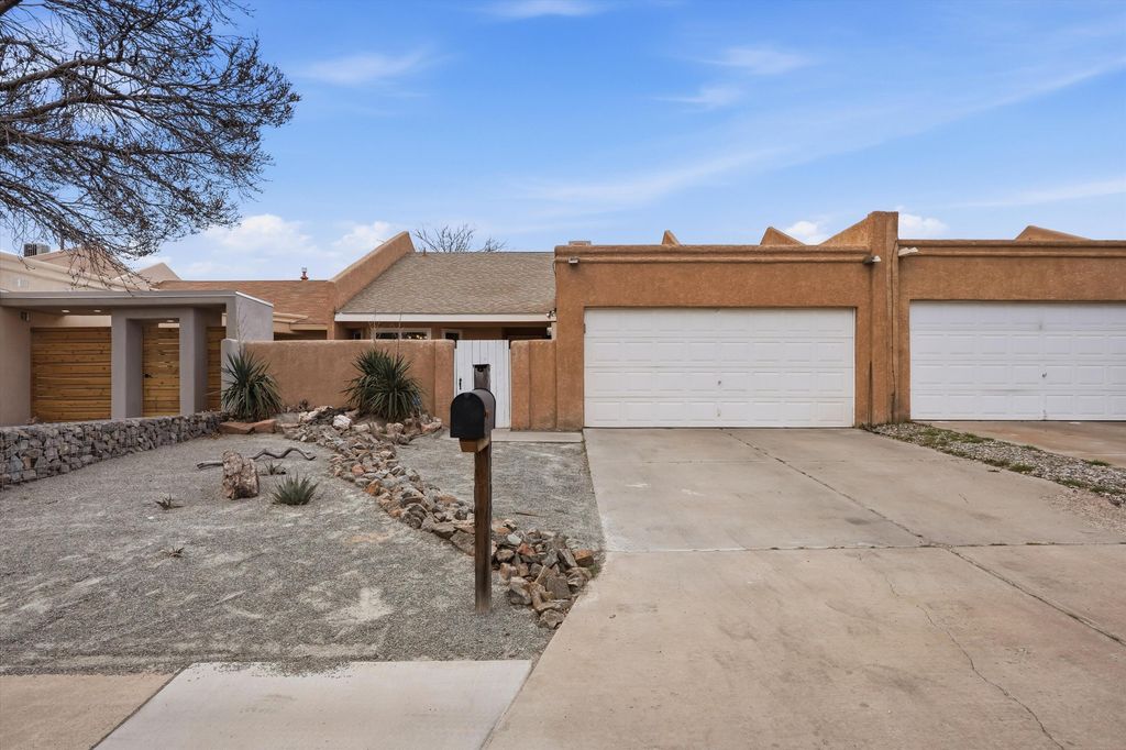 Image 1 of property listing at 4608 Fairfax Drive NW, Albuquerque, NM 87114