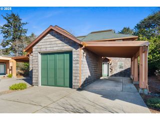 1705 PANSY Ct, Rockaway Beach, OR 97136