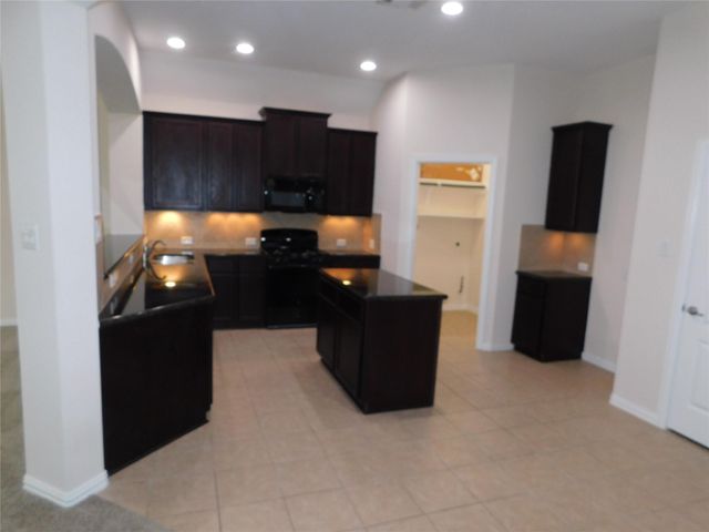217 Harbor Bend Lane, League City, TX 77539