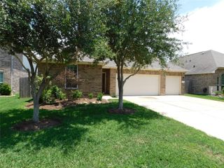 217 Harbor Bend Lane, League City, TX 77539