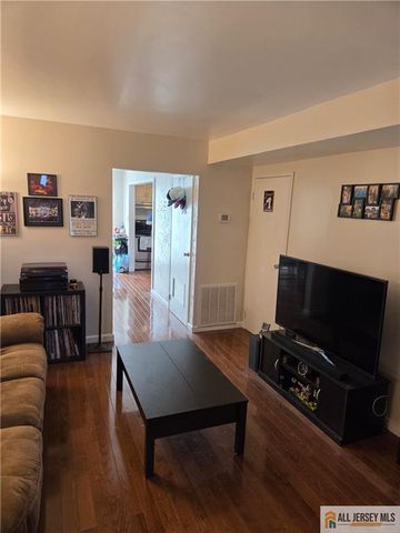 40 Prospect Street 15, Metuchen, NJ 08840