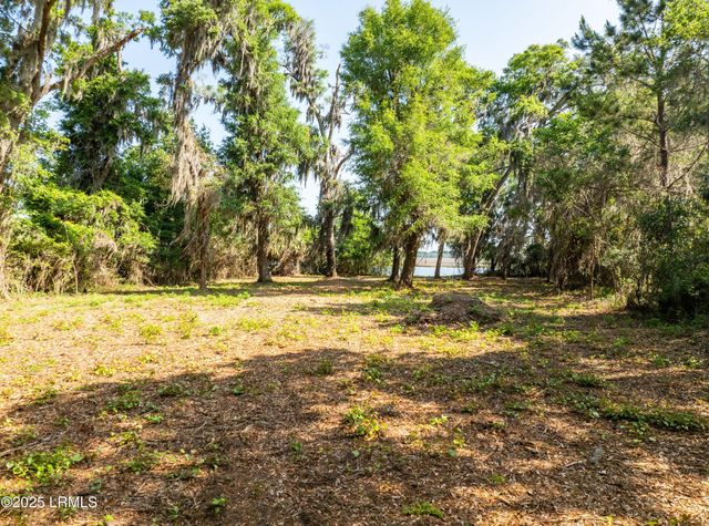 16 Comfort Point, St. Helena Island, SC 29920