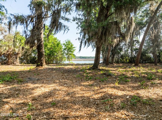 16 Comfort Point, St. Helena Island, SC 29920