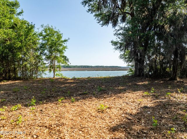 16 Comfort Point, St. Helena Island, SC 29920