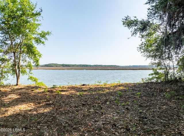 16 Comfort Point, St. Helena Island, SC 29920