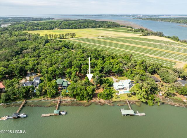 16 Comfort Point, St. Helena Island, SC 29920