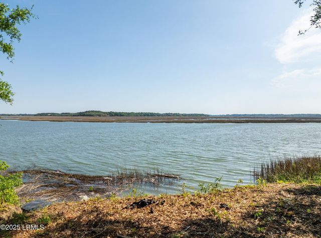 16 Comfort Point, St. Helena Island, SC 29920