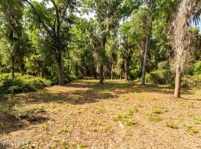 16 Comfort Point, St. Helena Island, SC 29920