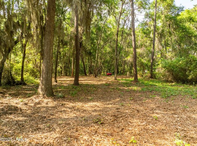 16 Comfort Point, St. Helena Island, SC 29920