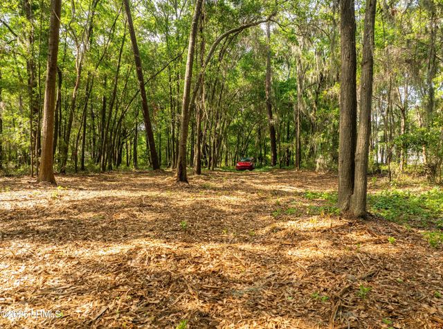 16 Comfort Point, St. Helena Island, SC 29920