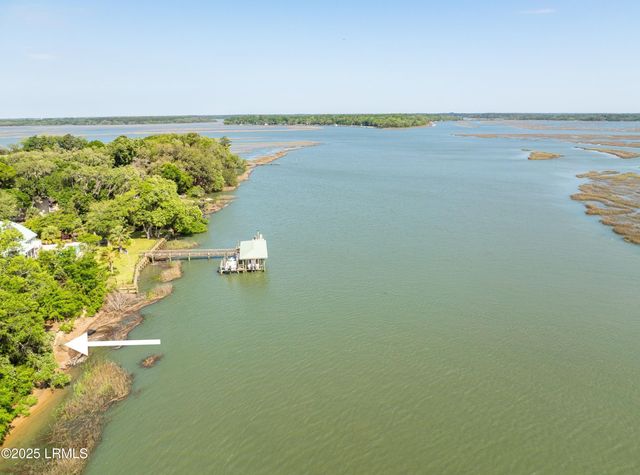 16 Comfort Point, St. Helena Island, SC 29920