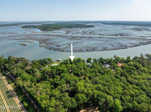 16 Comfort Point, St. Helena Island, SC 29920