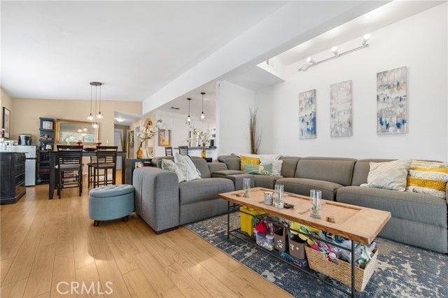 23777 Mulholland Highway 86, Calabasas, CA 91302