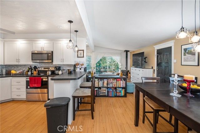 23777 Mulholland Highway 86, Calabasas, CA 91302