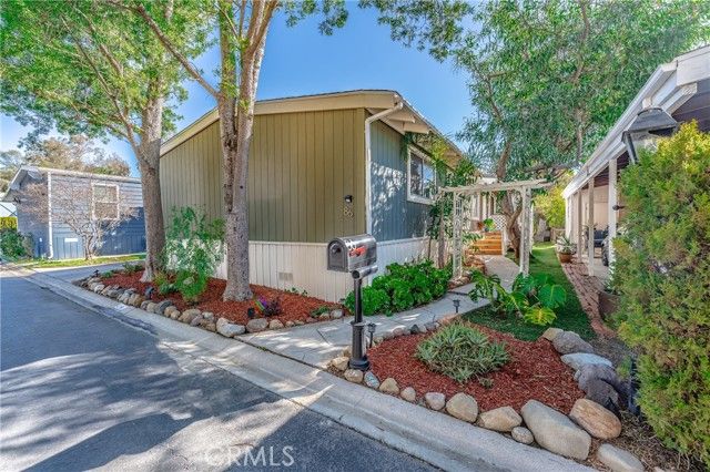 23777 Mulholland Highway 86, Calabasas, CA 91302