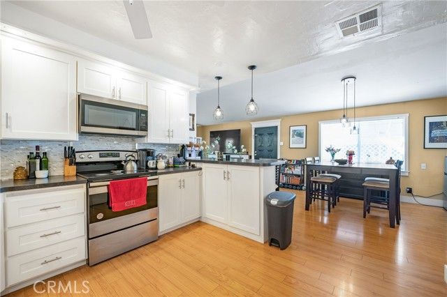 23777 Mulholland Highway 86, Calabasas, CA 91302