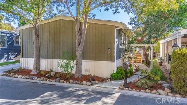 23777 Mulholland Highway 86, Calabasas, CA 91302