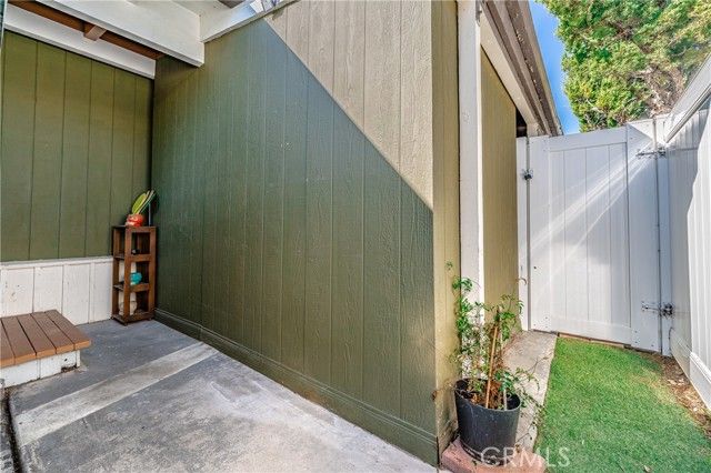 23777 Mulholland Highway 86, Calabasas, CA 91302