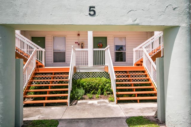 170 Cypress Point Drive, Palm Beach Gardens, FL 33418