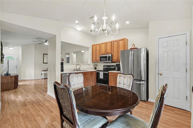 11917 MANGO GROVES BOULEVARD, Seffner, FL 33584
