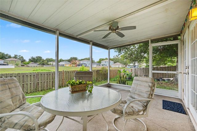 11917 MANGO GROVES BOULEVARD, Seffner, FL 33584