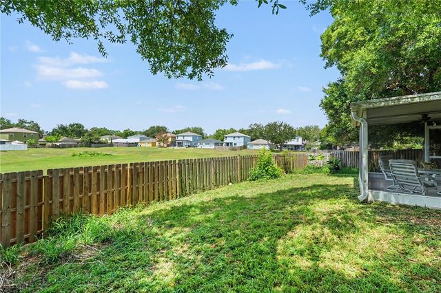 11917 MANGO GROVES BOULEVARD, Seffner, FL 33584