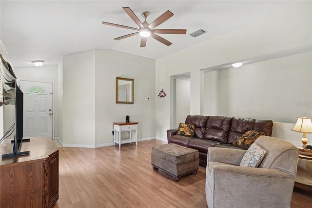 11917 MANGO GROVES BOULEVARD, Seffner, FL 33584