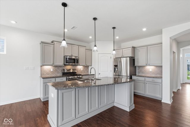 6320 W Cedar Chase Drive, Mccordsville, IN 46055