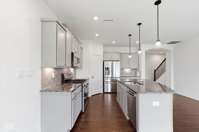 6320 W Cedar Chase Drive, Mccordsville, IN 46055