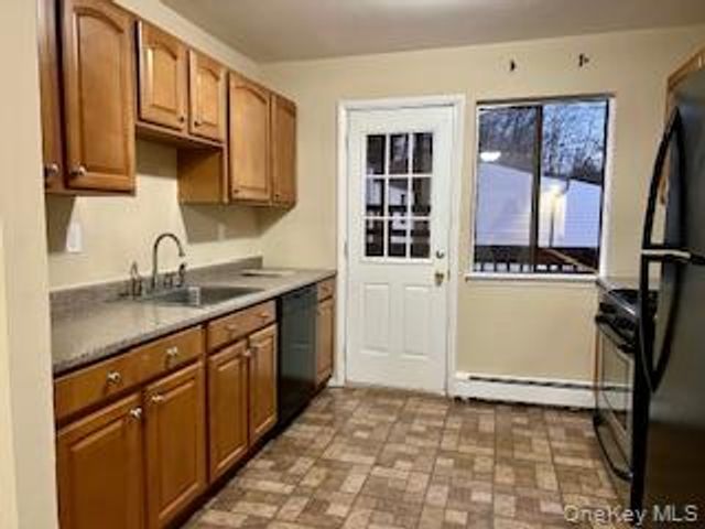 3 Hook Road 64G, Poughkeepsie, NY 12601