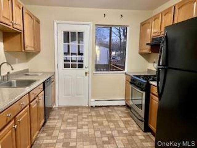 3 Hook Road 64G, Poughkeepsie, NY 12601