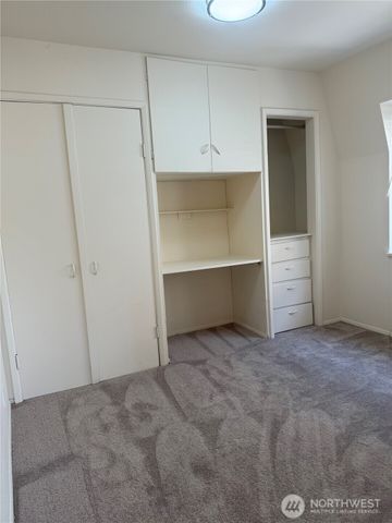 3910 NE 51st Street, Seattle, WA 98105