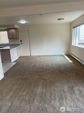 3910 NE 51st Street, Seattle, WA 98105