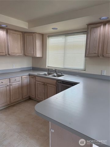 3910 NE 51st Street, Seattle, WA 98105