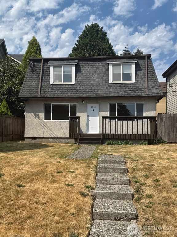 3910 NE 51st Street, Seattle, WA 98105