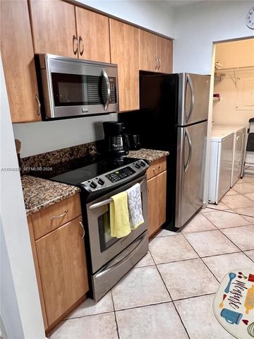 19655 E Country Club Dr 6106, Aventura, FL 33180