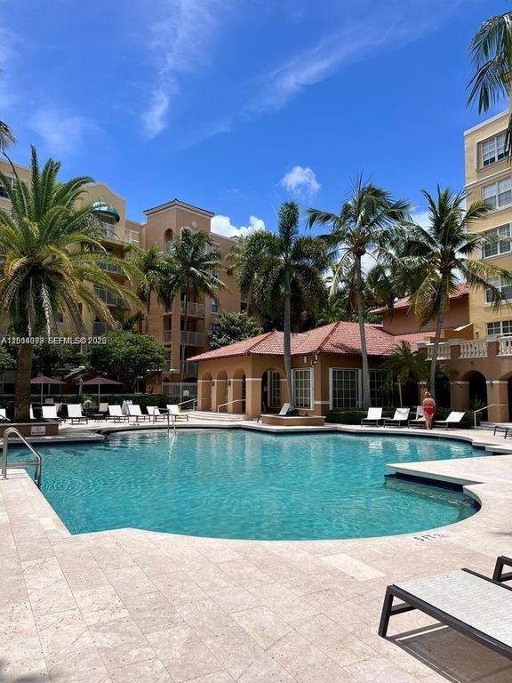 19655 E Country Club Dr 6106, Aventura, FL 33180