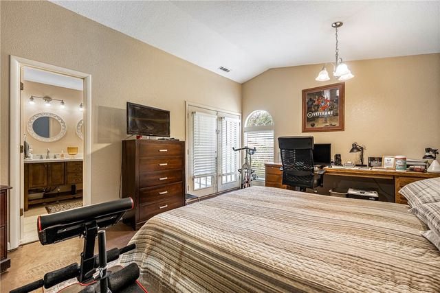 1848 Rolling Hills Drive, Fayetteville, AR 72703