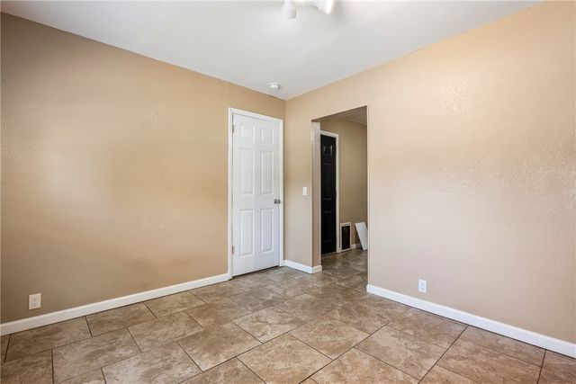 1848 Rolling Hills Drive, Fayetteville, AR 72703