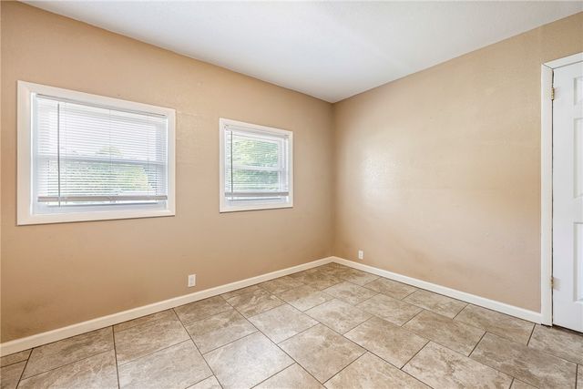 1848 Rolling Hills Drive, Fayetteville, AR 72703